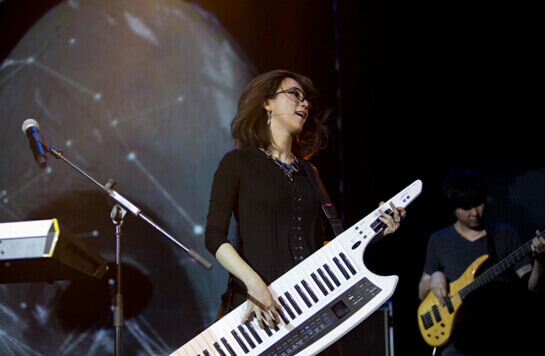 鼓手:李彦超(中央音乐学院唯一一个爵士鼓打击乐学生,"汉旗"打击乐